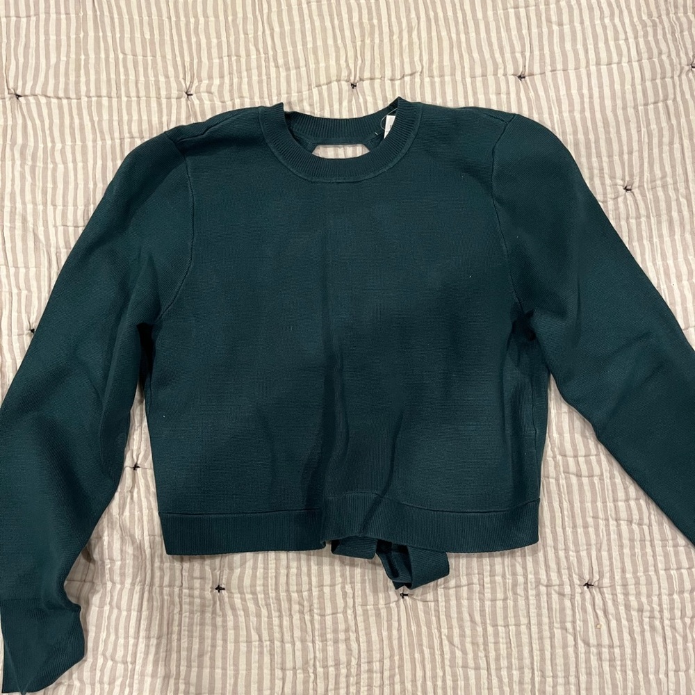 NWT Abercrombie Open Tie Back Sweater